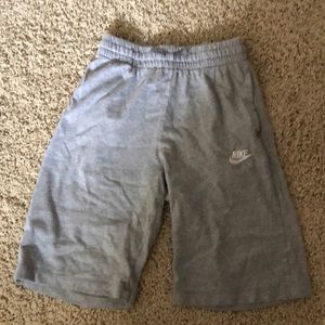 Nike jogger shorts gray